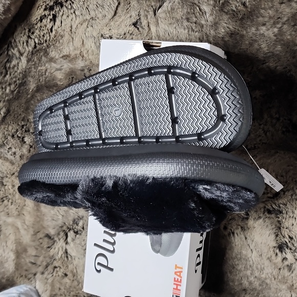 Plush cushion slides - Picture 4 of 5